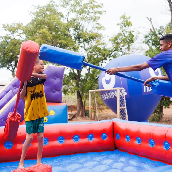Crianças do Projeto Criança Feliz em atividade recreativa