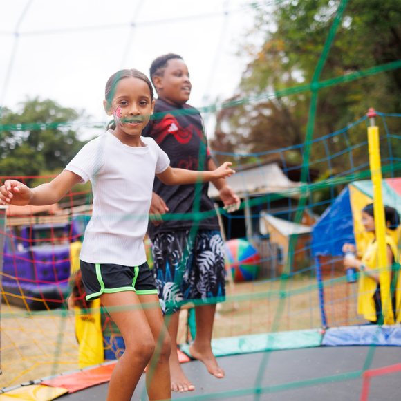 Crianças do Projeto Criança Feliz em atividade recreativa